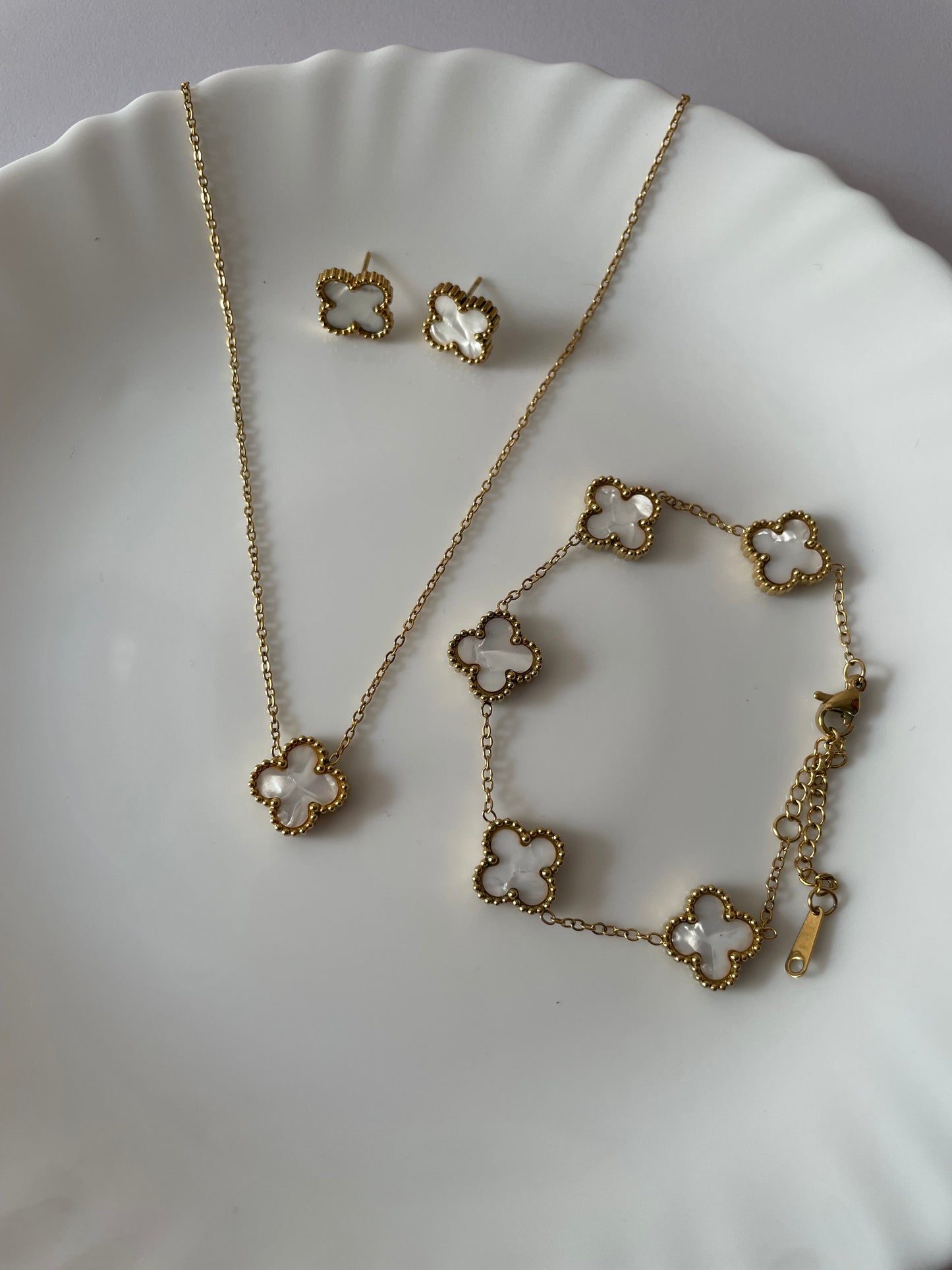 Clover Necklace Set-White