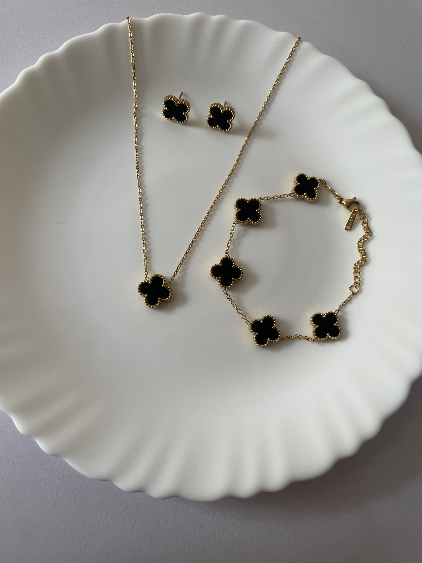 Clover Necklace Set-Black