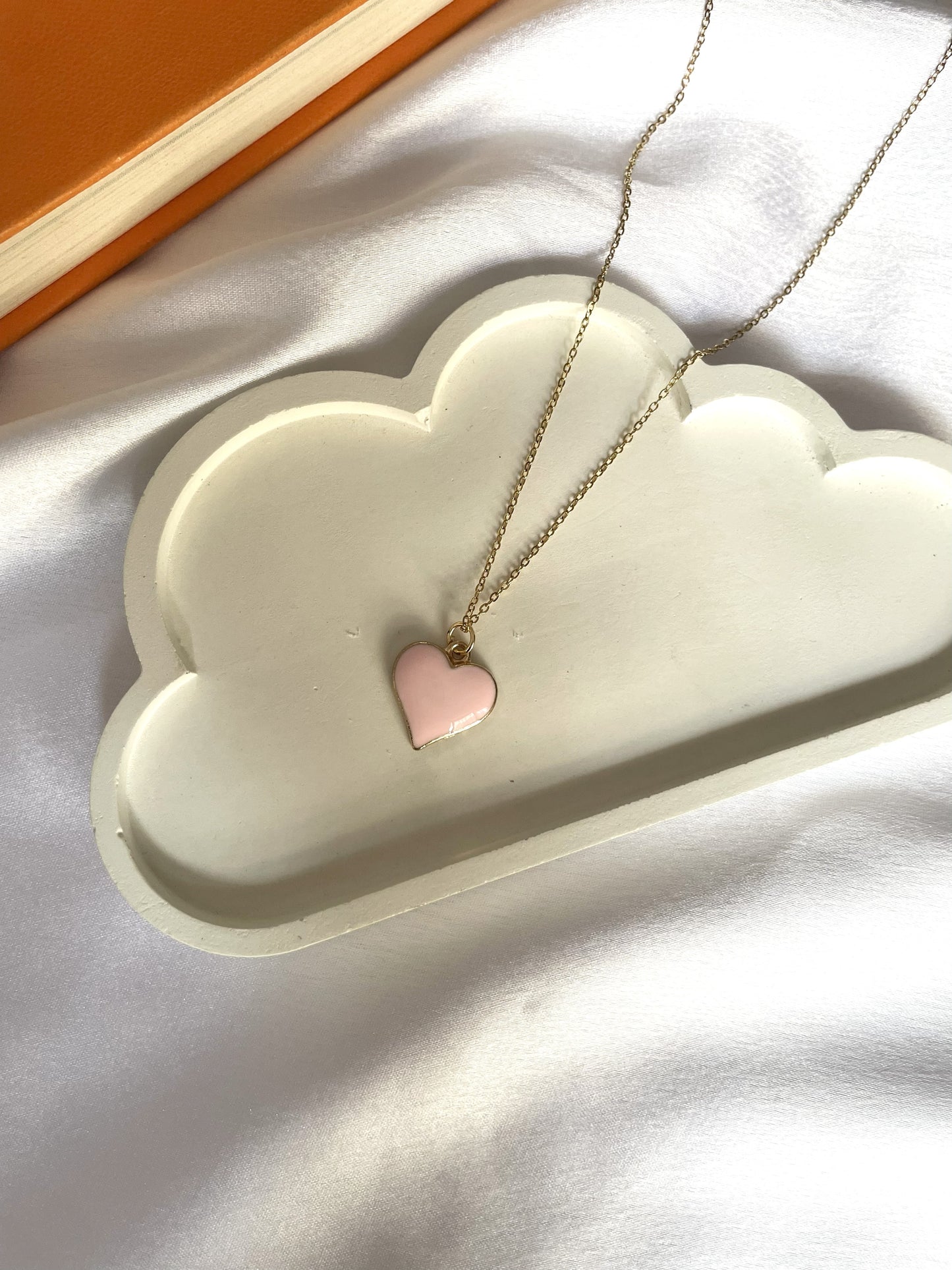 Pinterest'y Heart Necklace (Pink)