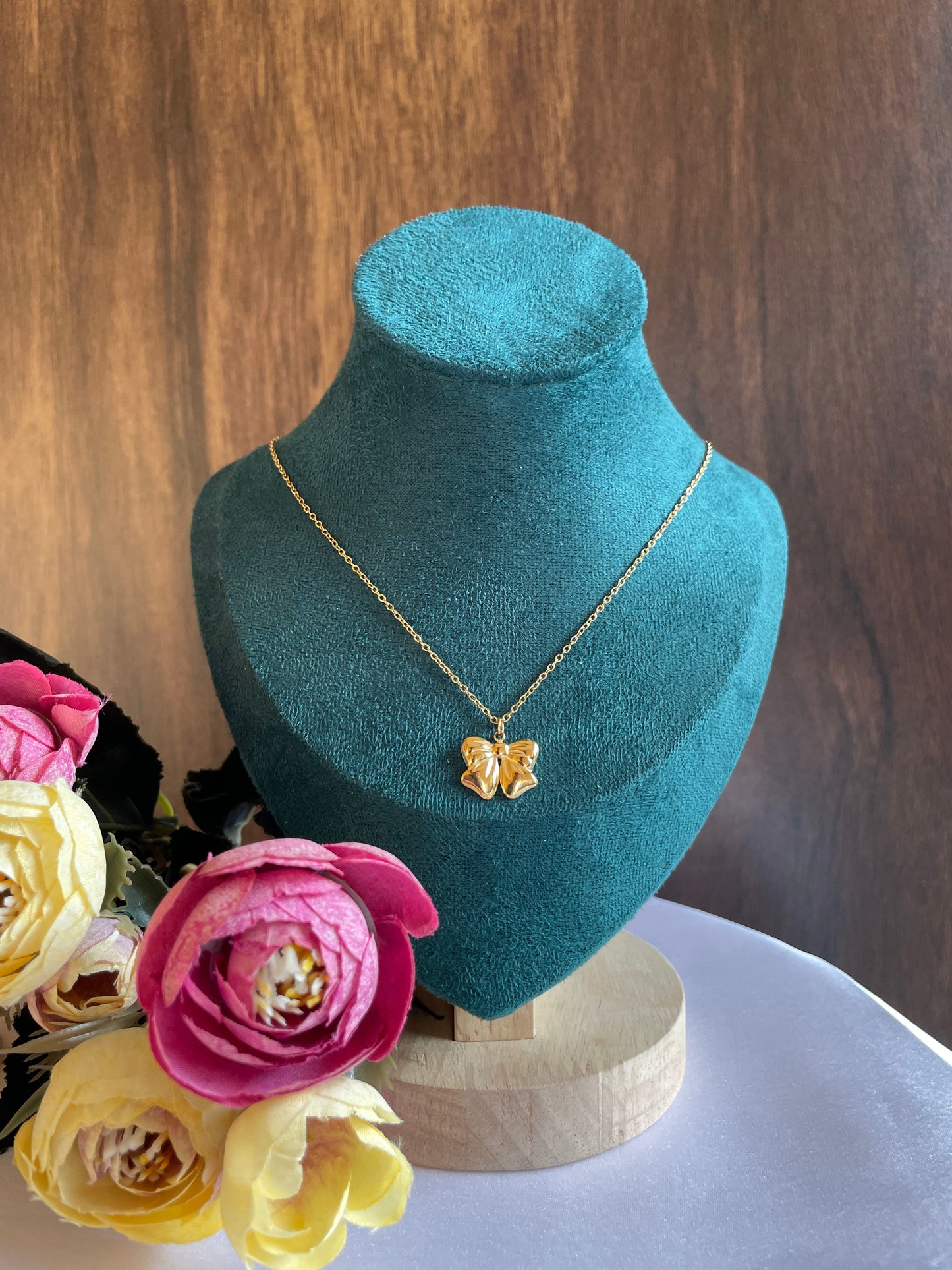 Bow Necklace-01
