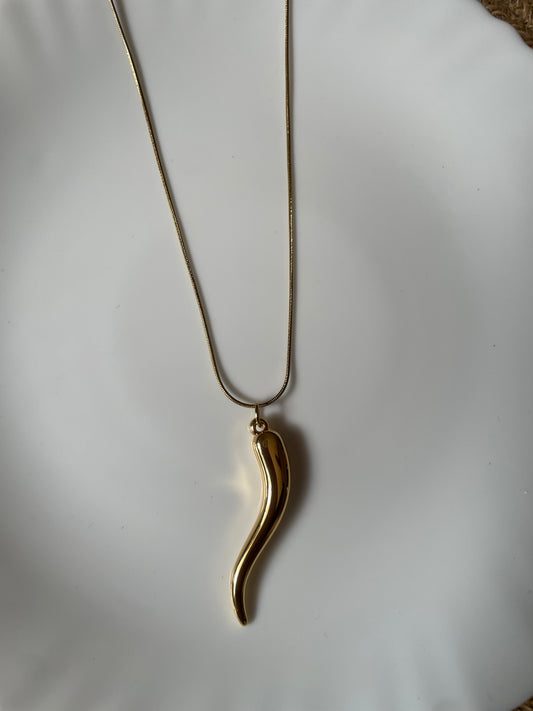 Velmora Necklace