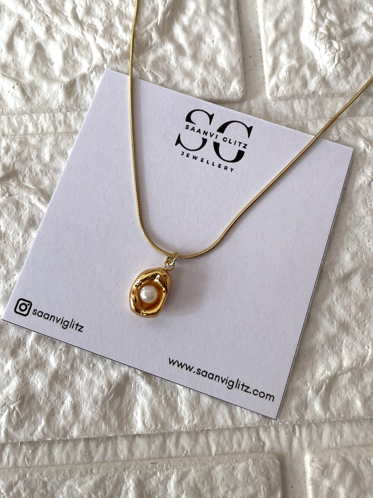 Molten Pearl Drop Necklace