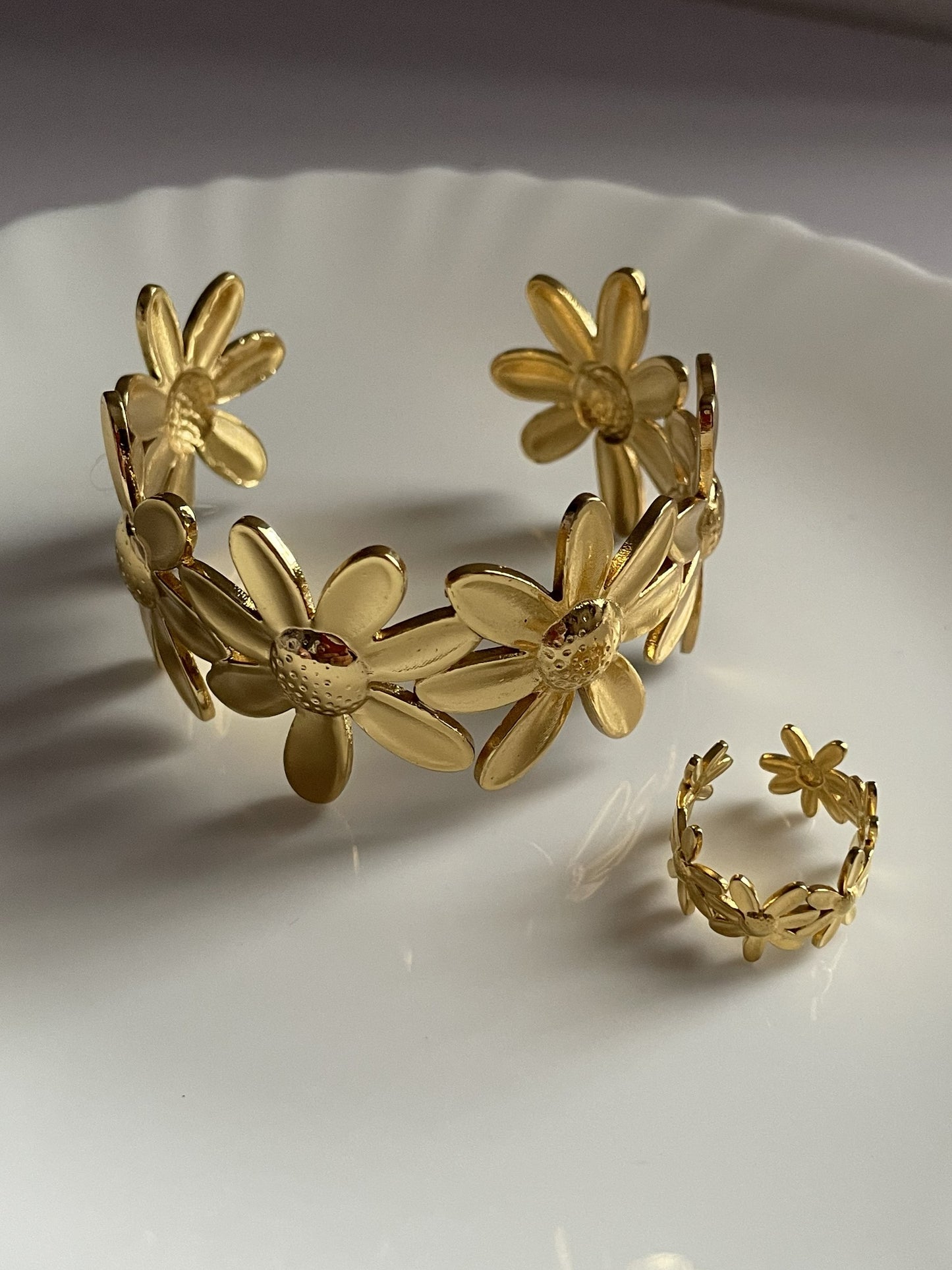Aurelia Leaf Bracelet with Ring