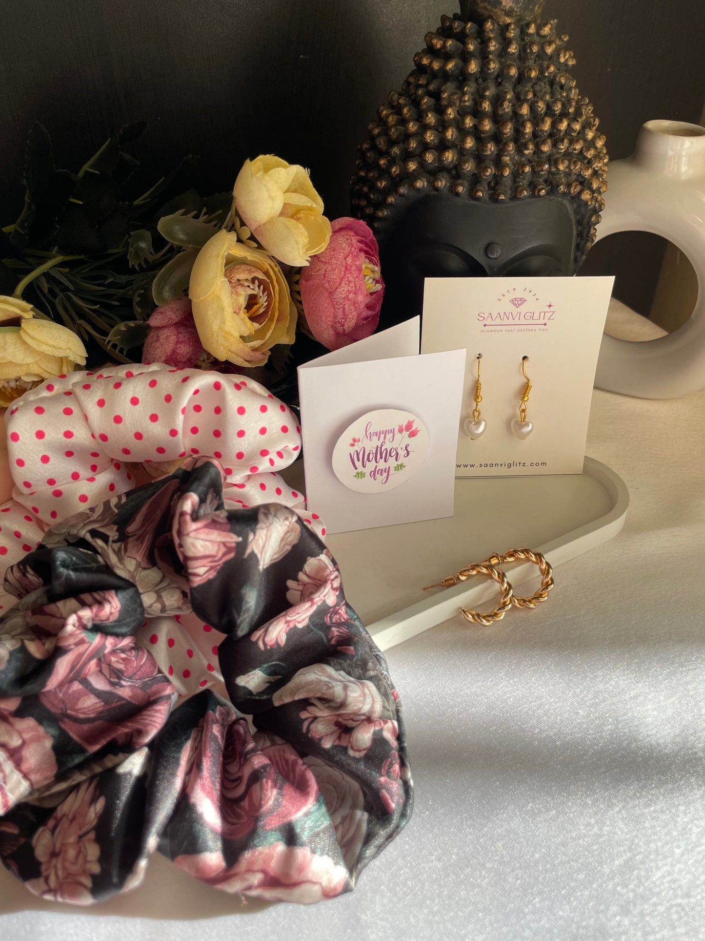 Cute Hamper to your Mother-004 (Mother's Day Hamper)