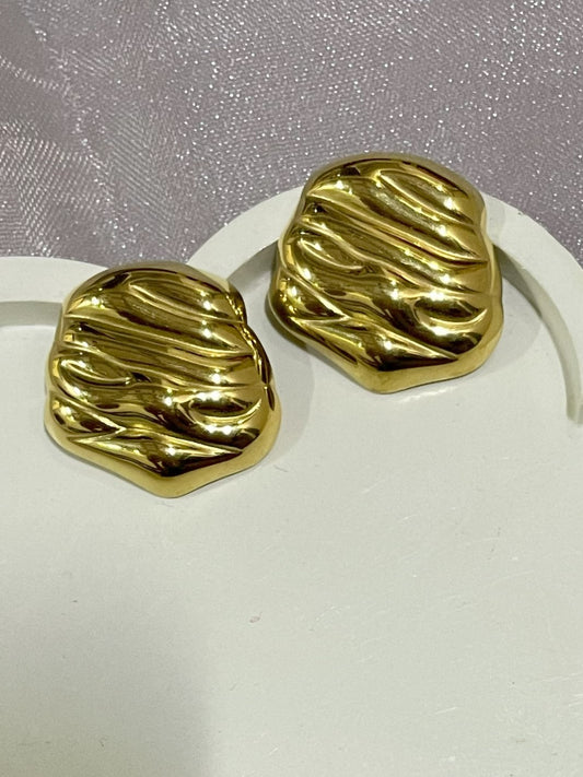 Golden Wave Studs