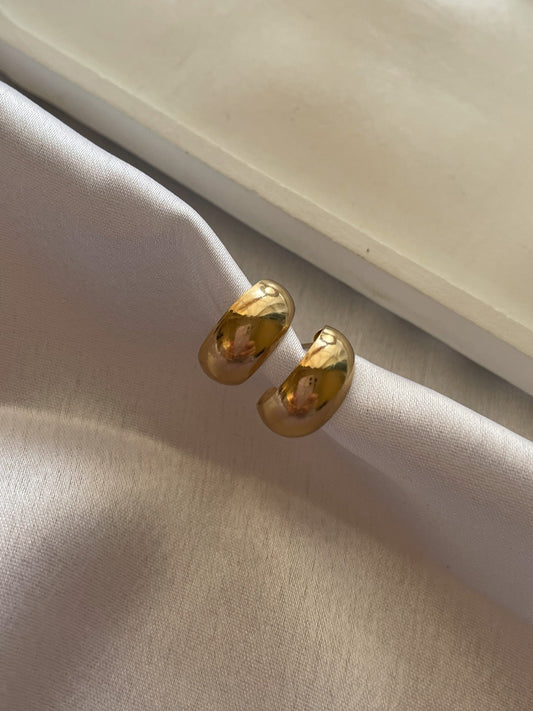 Bold Curve Hoops