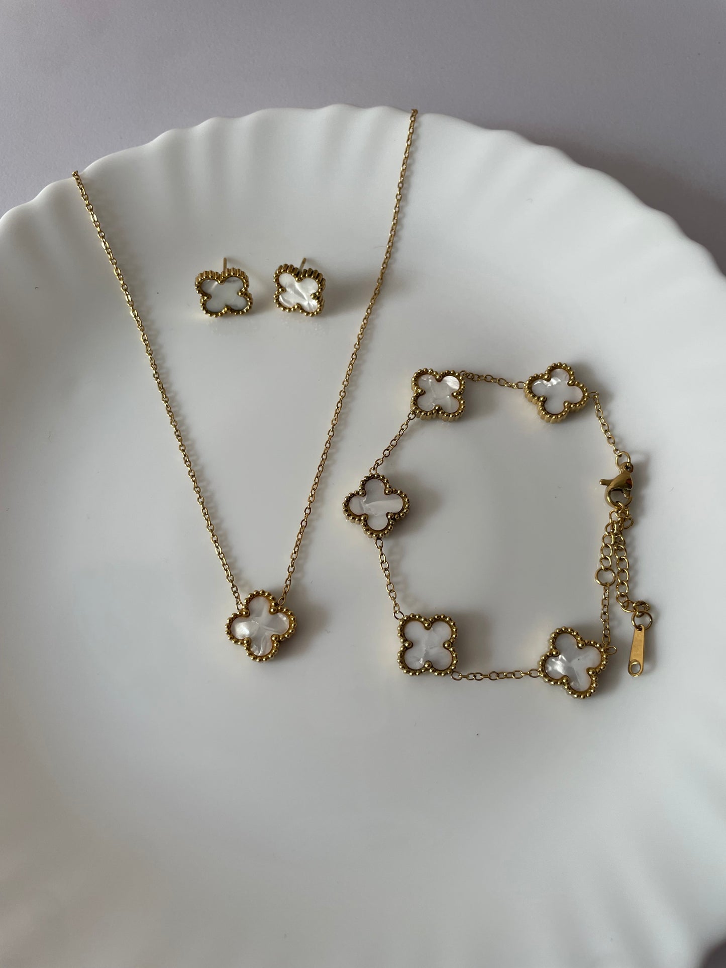 Clover Necklace Set-White