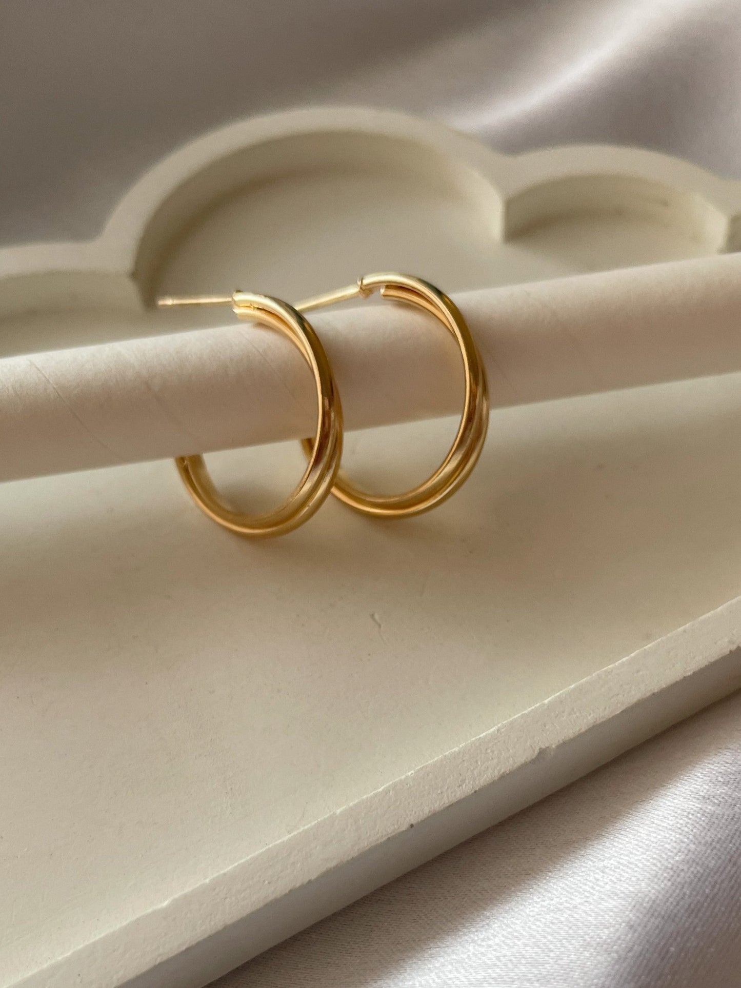 Round Twisted Hoops