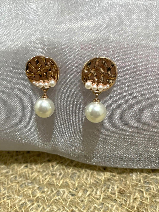 Rose gold Pearl Studs