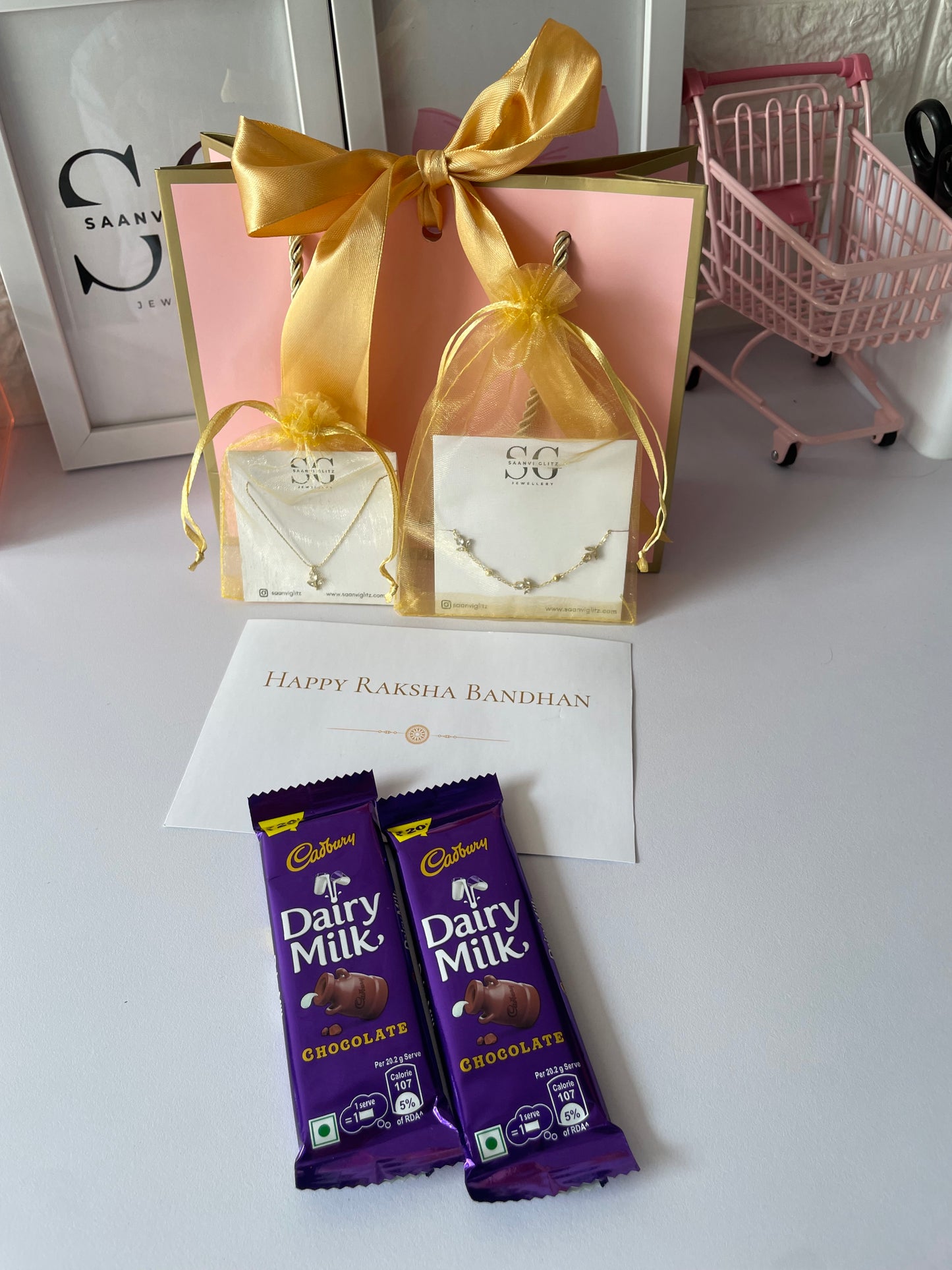Rakhi Classic Hamper
