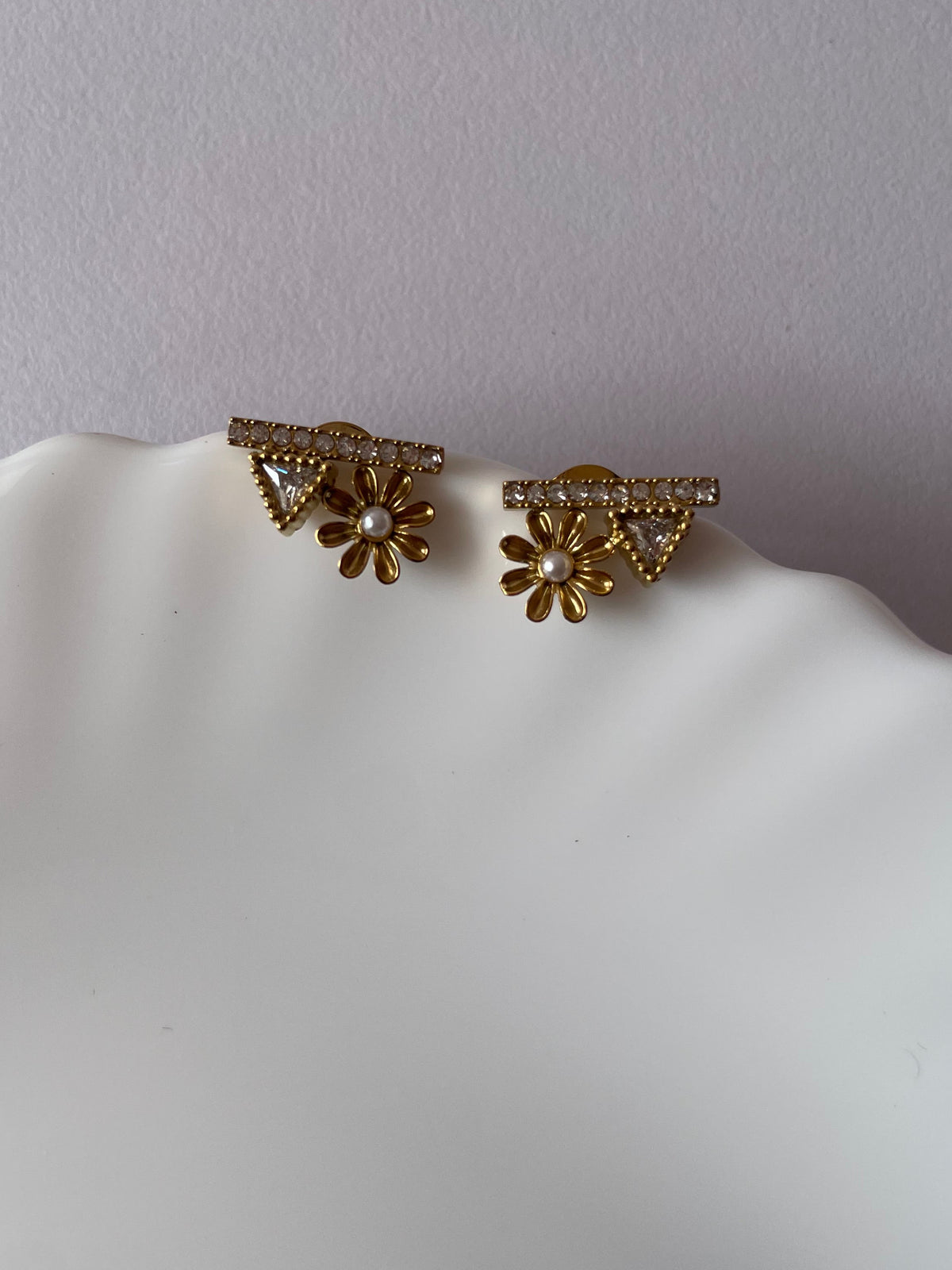 Daisy Crystal Studs-Earrings