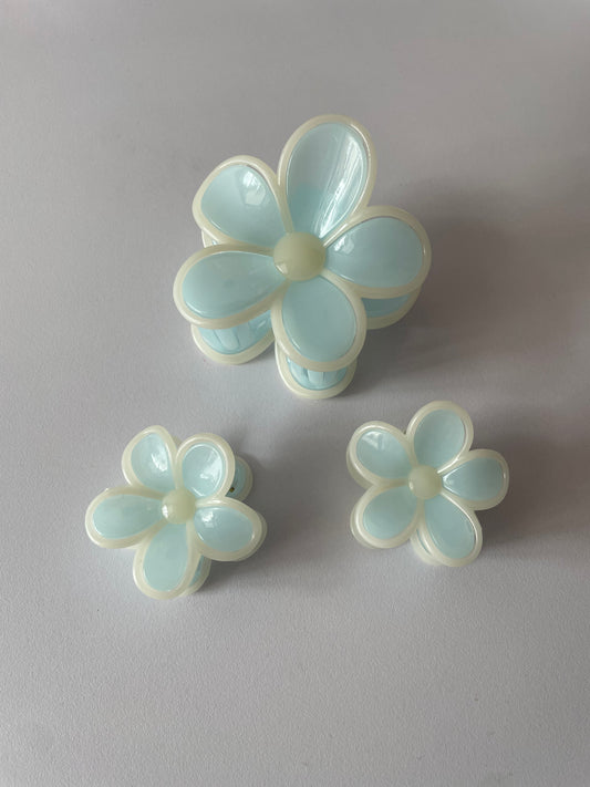 Bloom Floral Hair Claw