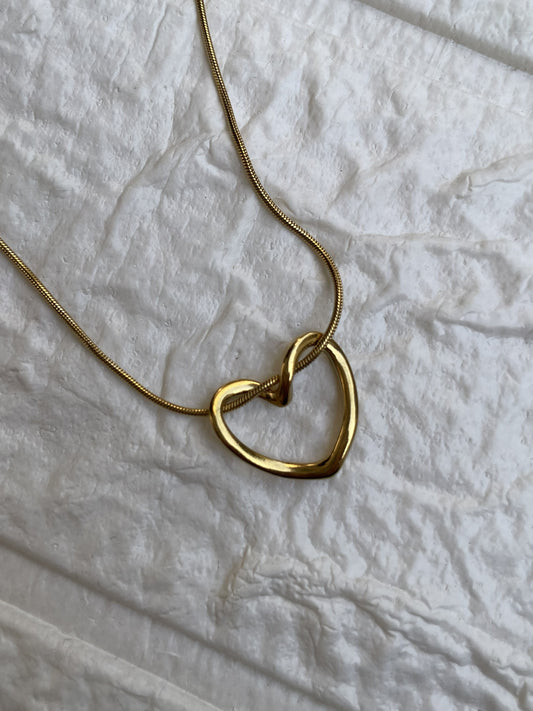 Eternal Link Heart Necklace