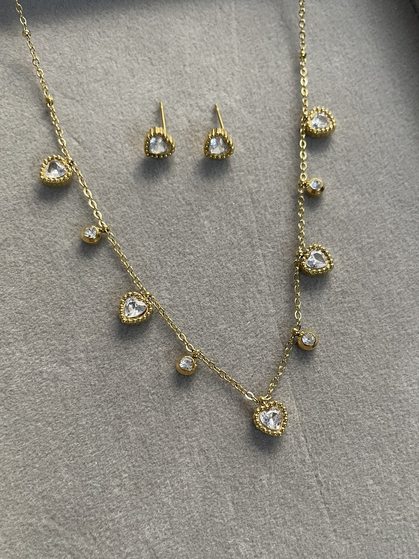 Golden Amora Heart Set