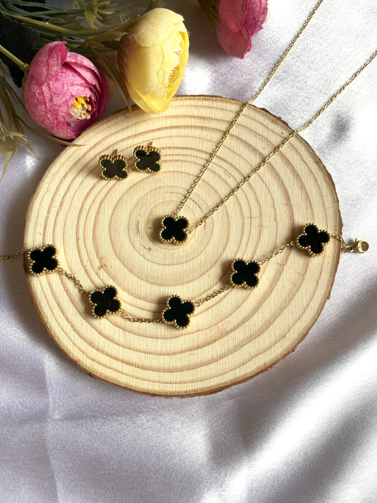 Clover Necklace Set (Black)