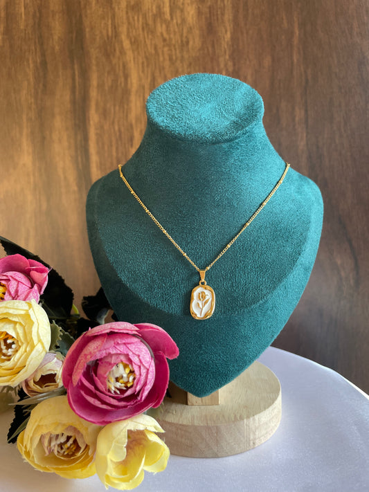White Rose Necklace