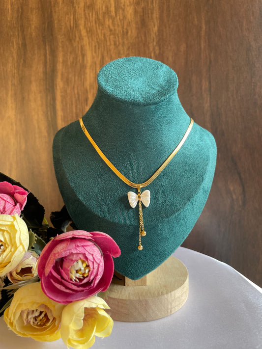 Pearl Bow Necklace
