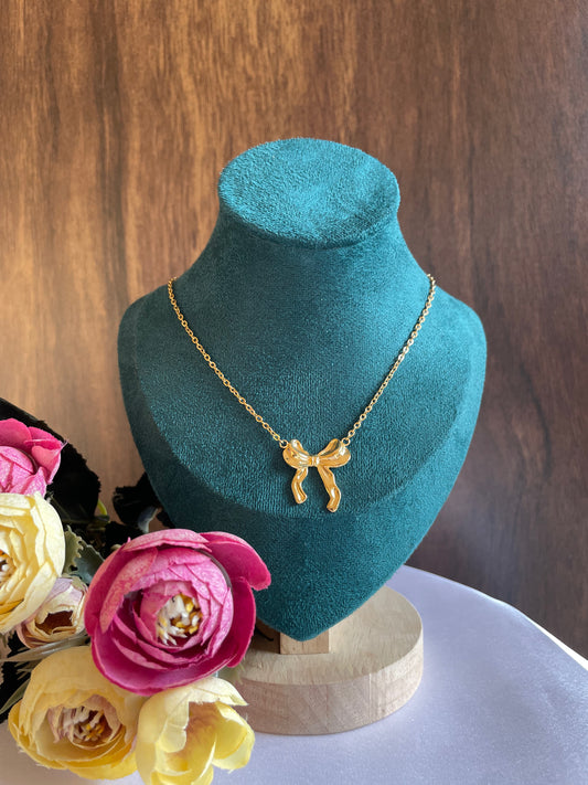 Bow Necklace-01