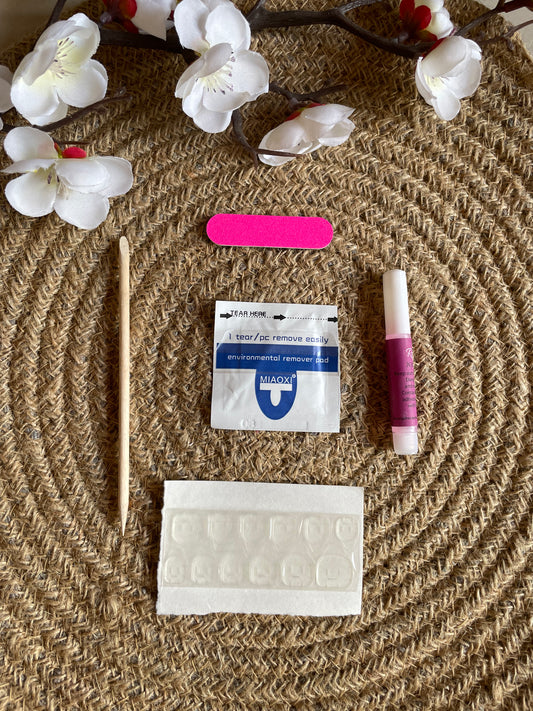 Nail Application Kit (With Liquid Glue)