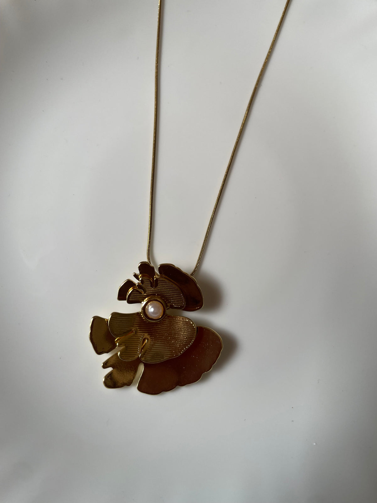 Veylora Necklace