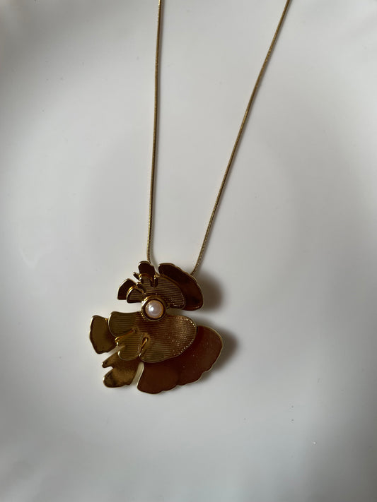 Veylora Necklace