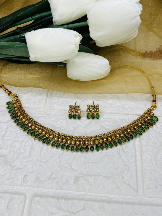 Rajvanshi Emerald Necklace Set