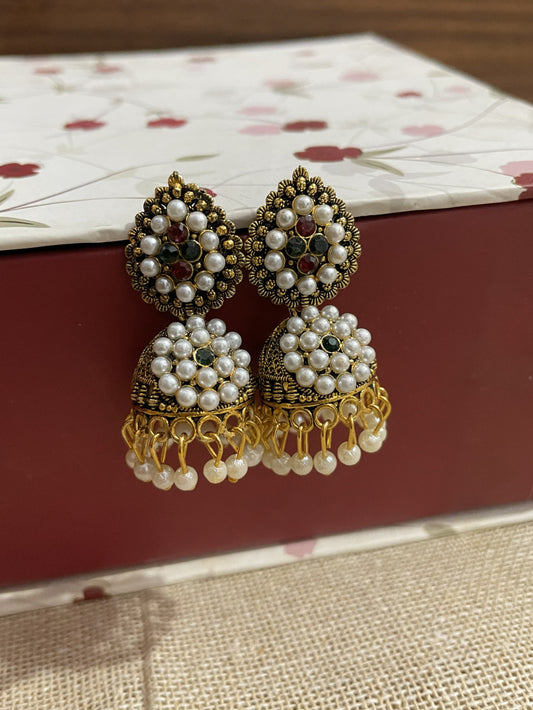 Vaidehi Pearl Temple Jhumki