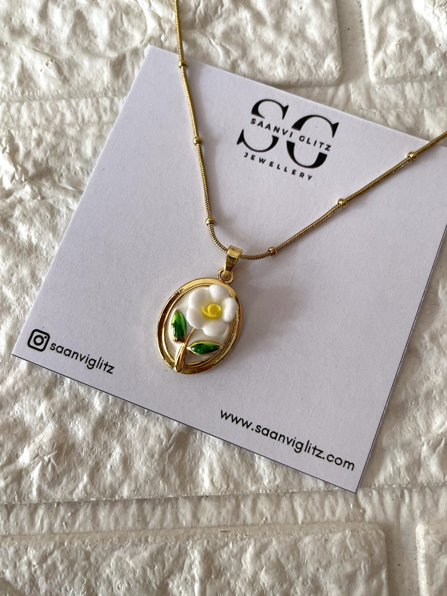 Petal Grace Necklace-White