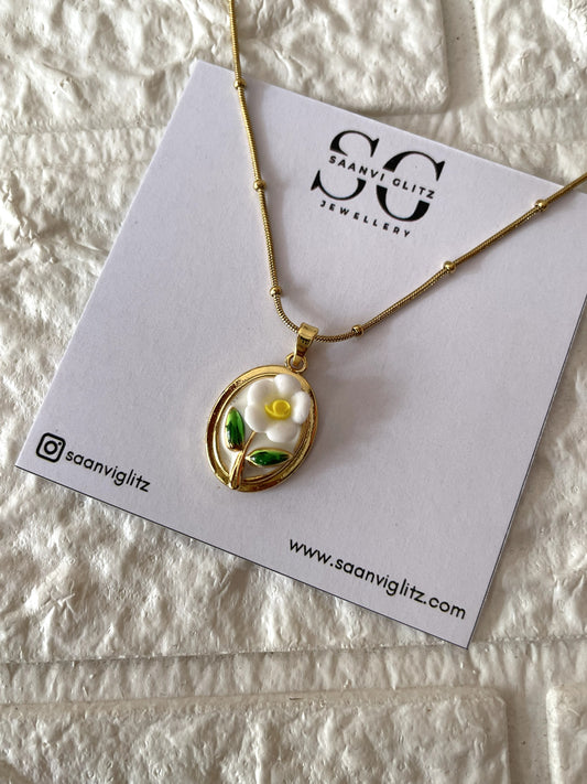 Petal Grace Necklace-White